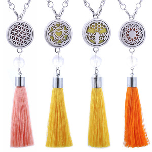 <strong>Car</strong> Rearview Mirror Hanging Lanyard Aromatherapy <strong>Diffuser</strong> Ornament Locket with Tassel Essential Oil Pendant for Auto - Product Image 3