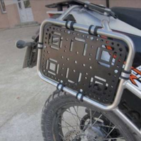 Support de fixation pour valise latérale et coffre arrière de moto en aluminium aéronautique 7075, personnalisable en usine