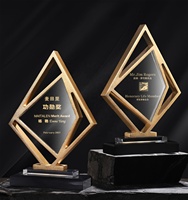 Trophée personnalisé en verre optique K9 avec cadre en métal doré et base noire, trophée en cristal personnalisé, récompense VIP pour entreprise