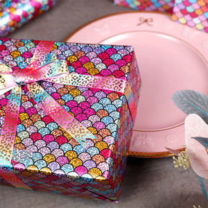 Fábrica al por mayor 80g cumpleaños personalizado de lujo 70cm X 3M rollo de papel metálico papel de regalo para embalaje - Product Image 6