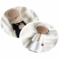 Poupée musulmane au crochet personnalisée, jouet islamique amigurumi fait main, OEM ODM, faible MOQ, cadeau culturel personnalisé, poupée au crochet