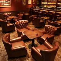 Fauteuil pivotant moderne en similicuir capitonné avec roulettes pour bar, hôtel et repas en plein air