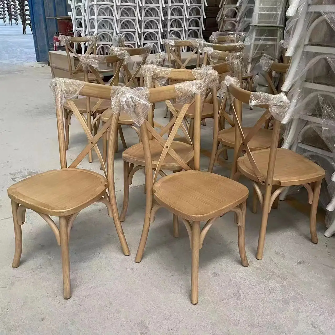 Wholesale stackable comfortable bistro dining rental wedding cross back wood chair for restaurant