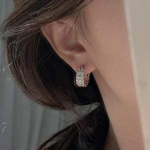 ต่างหูเงินแท้ S925 ประดับคริสตัล รูปทรงเพชร ดีไซน์เฉพาะ หรูหรา เรียบง่าย สไตล์วินเทจ โบราณ รูปทรงเรขาคณิต - Product Image 2