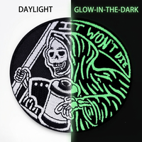 Patch brodé personnalisé phosphorescent en gros avec motif floral, conception thermocollante et badges brodés avec logo pour vêtements