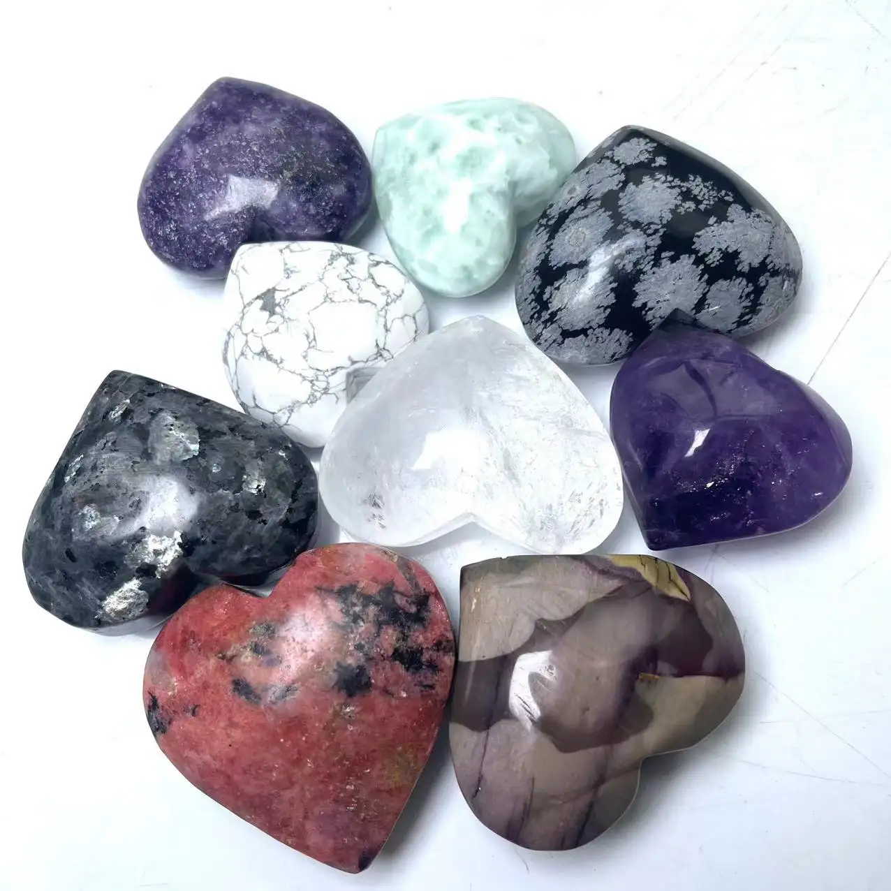 Healing Quartz Purple Mica Natural Polished High Quality Hearts Crystal Palm Stone For Wholesale