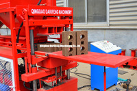 Machines de fabrication de briques d'argile entièrement automatiques Briques de sol de boue à emboîtement hydraulique pour usine de blocs