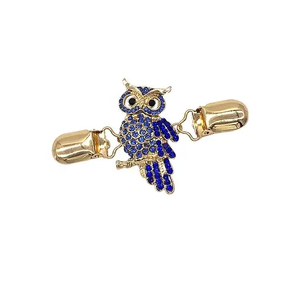 卸売カスタムラインストーン漫画ロゴシャツショールブローチカーディガンカラーセータークリップ衣類用 - Product Image 1