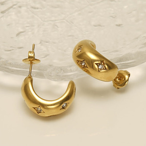 Zogxin Gold Huggie Earrings 18K Titanium Steel Geometric Shape Party Jewelry - Product Image 4