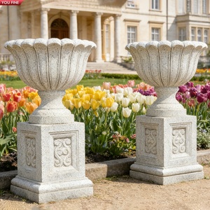 YOUFINE Urne de jardin en granit naturel sculptée à la main, paire de jardinières classiques cannelées sur piédestal pour entrée d'hôtel - Product Image 3