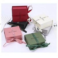 Boîte Cadeau de Luxe Écologique pour Bijoux avec Fermeture Magnétique, Ruban Gaufré, Emballage pour Collier et Boucles d'Oreilles - Personnalisable en Papier Premium