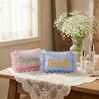 Pochette de maquillage personnalisée à volants en chenille à carreaux, sac à nom, cadeau pour mariée, pochette de maquillage matinale, pochette coquette pour demoiselle d'honneur