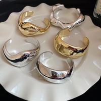 MUXCOR Bracelets larges en ABS pour mariage, Bijoux fantaisie de luxe pour femmes, Bracelets rigides en plastique, Bijoux tendance