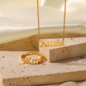 Ensemble de bijoux de Noël en gros plaqué or avec lettres pour femmes - Product Image 4