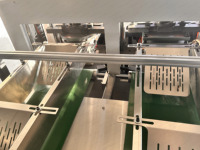 Liste de prix des machines à fabriquer des assiettes en papier, machine à fabriquer des assiettes alimentaires jetables en papier pour produire différentes tailles à bas prix