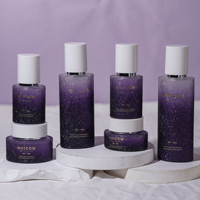Nouvel ensemble cosmétique en verre violet foncé motif fleur de glace, flacon crème 30g et flacon lotion 100ml avec capuchon blanc