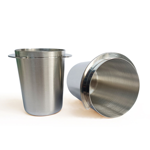 Tasse doseuse universelle pour expresso compatible avec les moulins à café EK43 WPM et les porte-filtres pour un remplissage précis et propre - Product Image 5