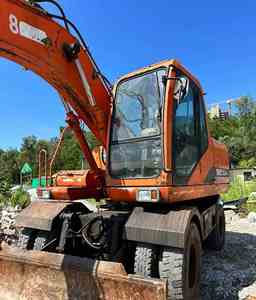 รถขุด Doosan DH210 ปี 2023 มือสอง พร้อมมอเตอร์และเกียร์ สภาพ 90% ใหม่ เครื่องจักรก่อสร้างสำหรับงานดิน คุ้มค่าคุ้มราคาสูง - Product Image 4