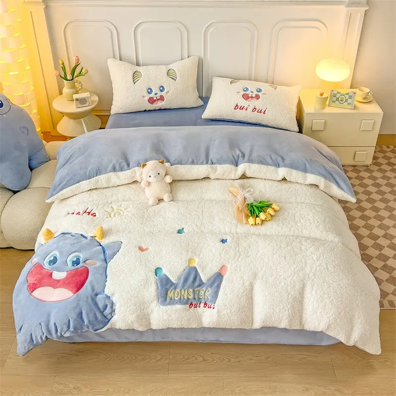 Warm blue lamb wool 4pcs home textile applique duvet cover queen size kids' bedding set supplier