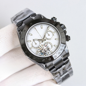 La Última Versión Personalizada Más Vendida Presenta un Movimiento Todo en Uno 4130 y Es un Reloj Mecánico para Hombre - Product Image 1