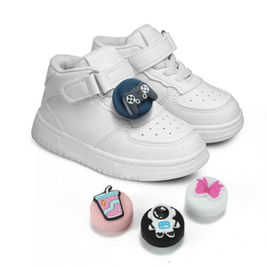 Funda Protectora para AirTag2 para Zapatos de Niños y Collares de Mascotas - Localizador Antipérdida de Silicona con Diseño Simple de Color Sólido - Product Image 1