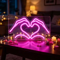 Acryl-LED-Neonschild mit Herzdesign USB-Betrieben IP44-Zertifiziert für Valentinstag Hochzeitsdekoration