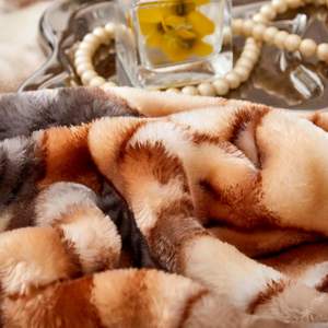 Pivoine imprimé en gros de haute qualité Super chaud Raschel couverture usine directement fournir pas <span class=keywords><strong>cher</strong></span> prix 2 plis couverture - Product Image 5