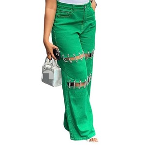 Jeans de Cintura Alta con Cadena y Tachuelas, Estilo Casual para Mujer, Diseño Moderno - Product Image 4