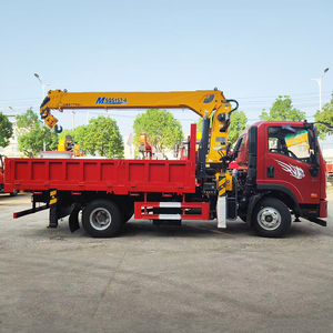 HOWO 4x2 5 ton motor-kraanwagen RHD duurzame <span class=keywords><strong>truck</strong></span>-gemonteerde kraan 7,5m hefhoogte hoog laadmoment voor Nigeria Kenia - Product Image 4
