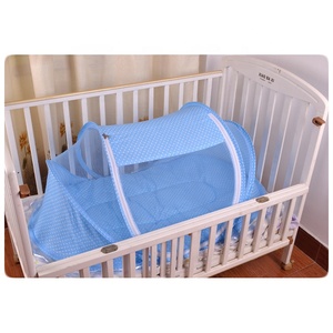 มุ้งกันยุงแบบพับได้สีฟ้าลายจุดพร้อมเบาะรองนอนหมอนเครื่องนอนเด็ก - Product Image 6