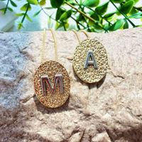 Pendentif lettre alphabet A à Z plaqué or tendance CH-LAP2208, charme initial en cuivre torsadé, bijou personnalisé avec nom, cadeau.