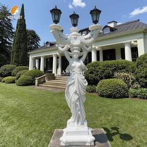 Statue de lampe de dame en marbre blanc sculptée à <span class=keywords><strong>la</strong></span> main de taille réelle pour <span class=keywords><strong>la</strong></span> décoration extérieure de villa de manoir - Product Image 2