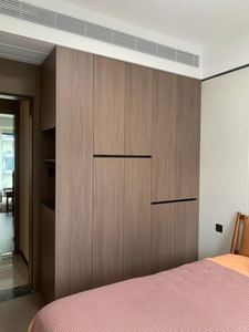 Armoire en bois massif au design classique pour la maison avec tiroirs Premium - Product Image 3