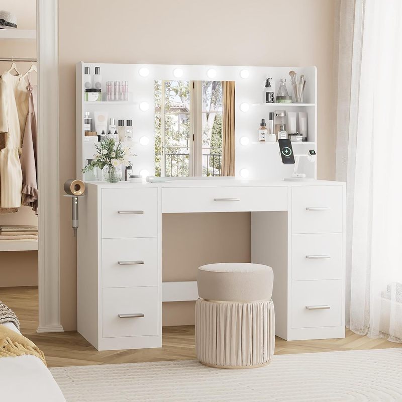 Wooden Makeup Vanity Dressing Table with
