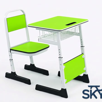 Bureau d'étudiant individuel en bois au design moderne avec hauteur réglable, caractéristiques de conception durables et personnalisables pour une utilisation scolaire et commerciale