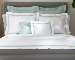Ropa de <span class=keywords><strong>cama</strong></span> de hotel Líneas bordadas en fundas de edredón y fundas de almohada Sábana plana Juego de <span class=keywords><strong>cama</strong></span> blanco - Product Image 3