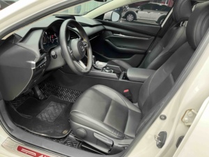 <span class=keywords><strong>Mazda</strong></span> <span class=keywords><strong>3</strong></span> Axela <span class=keywords><strong>2021</strong></span>, 2.0L, Automático, Edición Elegante, Sedán Usado - Product Image 3