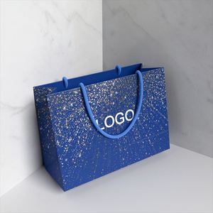 Sacs cadeaux en papier de luxe de petite taille pour boutique de mariage, avec poignées en ruban, personnalisés pour les petites entreprises, vente au détail de bijoux et de vêtements - Product Image 1