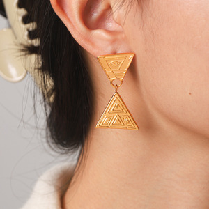 Pendientes de Acero Inoxidable Hipoalergénicos con Hilo en Relieve, Pendientes Irregulares Texturizados, Pendientes de Moda para Mujer, Decoración Diaria, Joyería al por Mayor - Product Image 4