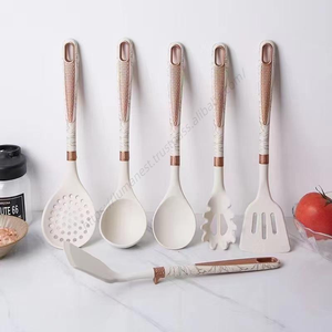 Vente en gros d'ustensiles de cuisine en silicone antiadhésifs de haute qualité, outils de cuisine noirs, ensemble de spatules - Product Image 3