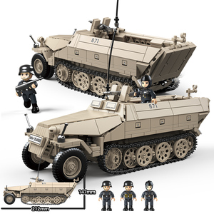 Véhicule de transport blindé demi-chenillé de la Seconde Guerre mondiale 1/28 avec figurines de soldats – Ensemble de blocs de construction militaires - Product Image 1