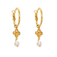 Boucles d'oreilles pendantes en forme de trèfle à quatre feuilles creux ZSZL avec perle et plaqué or 18 carats, en acier inoxydable, bijoux tendance et polyvalents