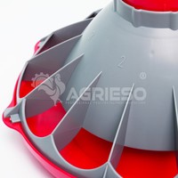 Mangeoire automatique robuste pour poulets, en plastique vierge avec additif UV, pour une distribution uniforme de l'aliment pour l'élevage commercial à grande échelle