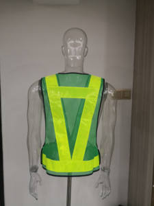 سترة أمان عاكسة شبكية سميكة تسمح بالتهوية مع صدرية مخفية حمراء بإضاءة ليد قابلة للتخصيص من Logoride سترة سفر أكثر أمانًا اختبار التصادم - Product Image 3