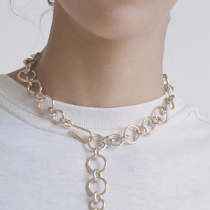 Collier à chaîne bicolore or et argent pour femme, chaîne de clavicule en acier titane, design géométrique, à porter au quotidien JDN0103031 PS - Product Image 3