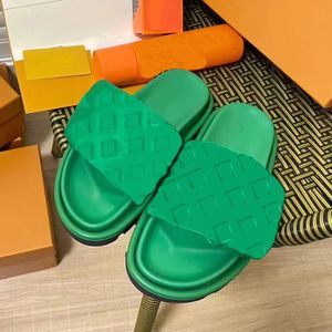 Sandales plates d'été pour femmes, légères et confortables, à <span class=keywords><strong>plateforme</strong></span>, avec fermeture auto-agrippante, dessus en nylon gaufré, semelle épaisse, pour la plage - Product Image 3