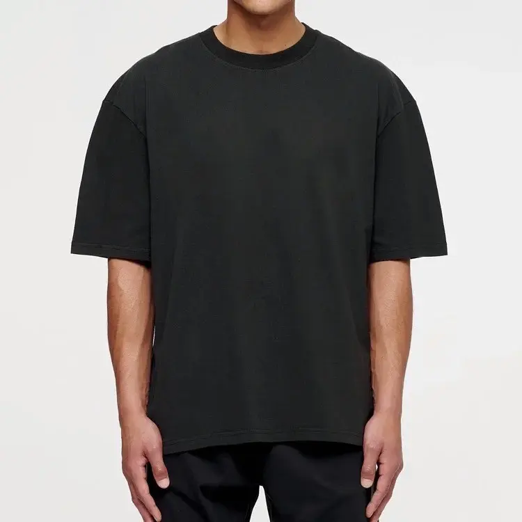 OEM Logo Kustom 100% Katun Kualitas Tinggi Pakaian Jalan Kaus Grafis Kustom Dicetak Uniseks Kaus Ukuran Besar untuk Pria