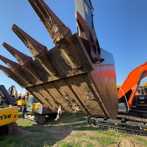 Presque neuf, durable et très demandé : pelle hydraulique sur chenilles Volvo EC210 de 21 tonnes d'occasion pour chantier de construction - Product Image 5