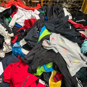 F1 Marka Kullanılmış Giysiler Fabrika İlkbahar Ukay İkinci El Marka Giysiler Erkekler ve Kadınlar İçin Markalı İkinci El Giysiler - Product Image 4