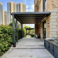 Espace extérieur à prix d'usine avec entraînement intelligent automatique Stores roulants électriques extérieurs à glissière pour une ombre sans effort